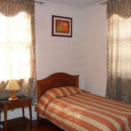 Volunteer House Hotel Quito Ngoại thất bức ảnh